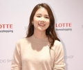 李宝英